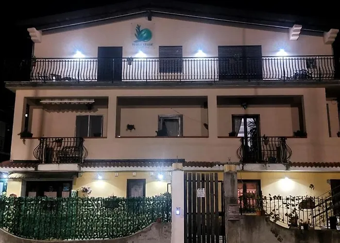 住宿加早餐酒店 Perla 塞拉圣布鲁诺